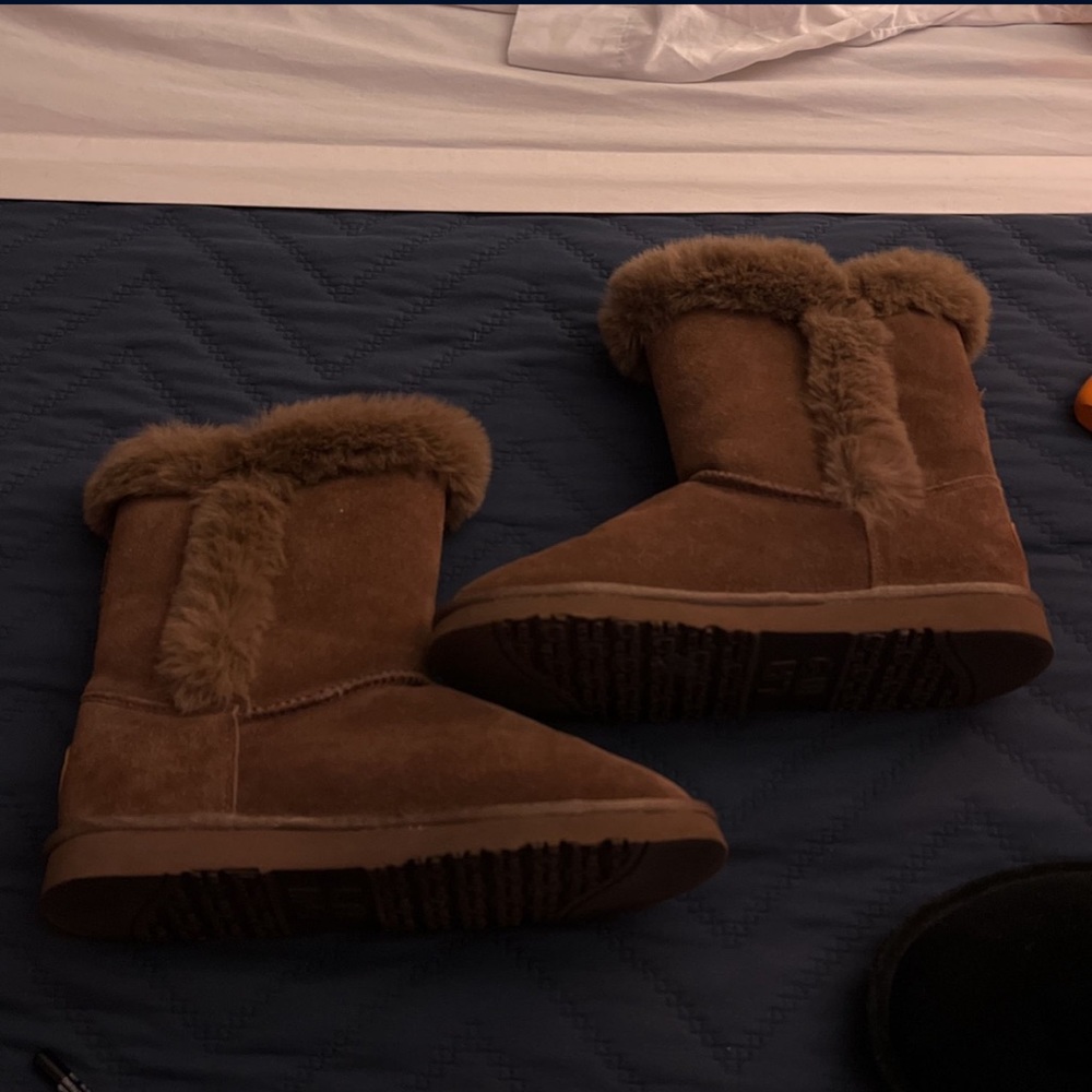 WOMEN BOOTS